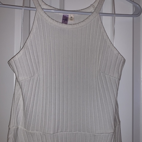 White Knee-Length Dress - Picture 2 of 3